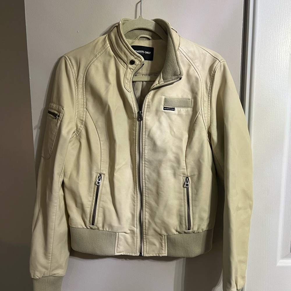 Women’s size medium off-white leather Members Only jacket